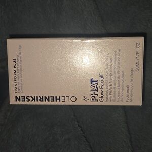 Ole Henriksen PHAT Glow Facial